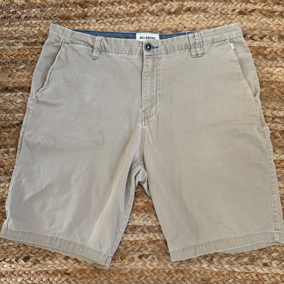 Men’s Billabong Size 38 Tan Khaki Chino Shorts - Picture 1 of 6